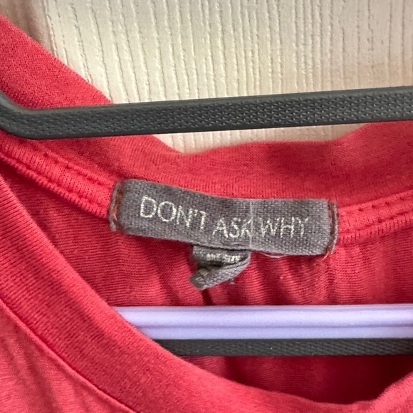 Stylish Red Muscle Tee - Picture 3 of 3